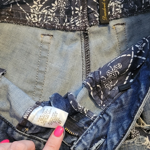 Guess Premium Jeans size 27 - Picture 2 of 2